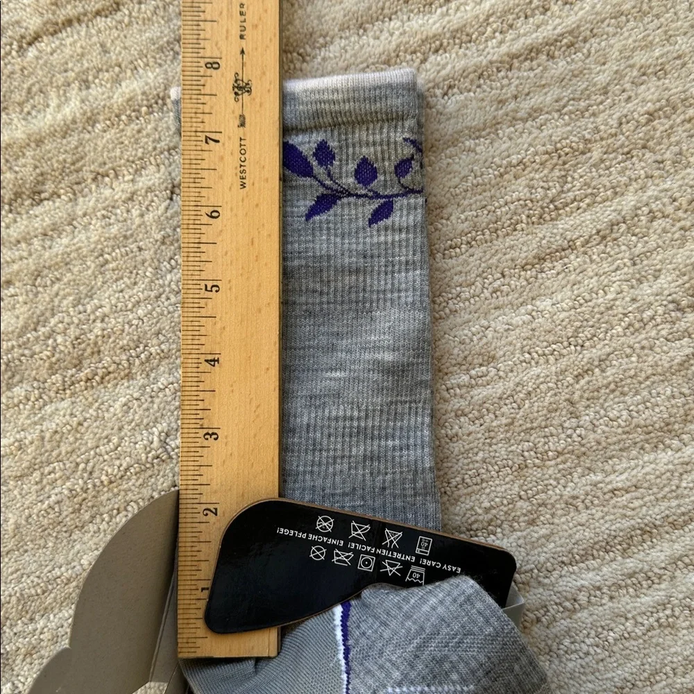 NWT Smartwool Outdoor PhD Hiking Socks Ultra Light Cushion Gray
